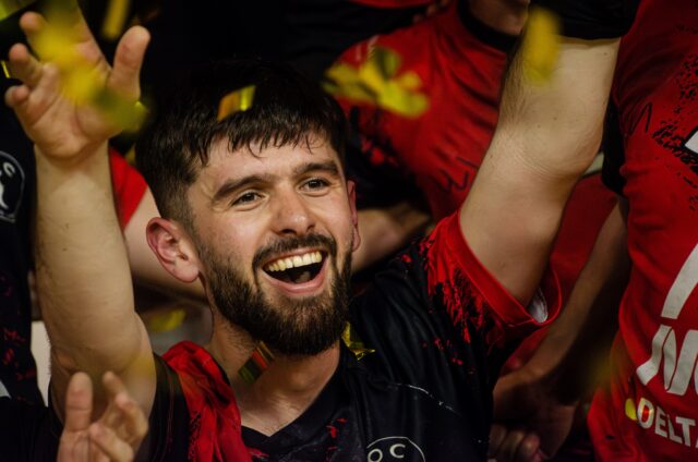 🏆 [𝙁𝑰𝙉𝑨𝙇𝑰𝙏𝑬́𝙎]
 
L’année dernière, les émotions étaient au rendez-vous…
Des tribunes en feu, des matchs intenses et des moments inoubliables ✨
 
Cette année, nous remettons ça 🔥
 
Les 6 et 7 juin, les finales de coupe et de championnat reviennent à Vertou, au Gymnase Jean-Pierre Morel 🤾‍♀️

📺 Et pour ceux qui ne pourront pas être présents, les rencontres seront diffusées sur la chaîne YouTube de la Ligue.
https://www.youtube.com/@liguedehandballpaysdelaloi1186
 
Revivez avec nous les plus beaux souvenirs de l’édition précédente… et préparez-vous à vibrer de nouveau 💥
 
⏰ Samedi : 13h30 → 20h50
⏰ Dimanche : 10h25 → 18h15
 
📣 Venez encourager vos équipes et vivre les derniers grands rendez-vous de la saison !
Nous vous attend nombreux 🔥

©️ @kentin_handball 
 
@comite44handball @comite49handball @comite_53_handball @handcomitesarthe @vendeehb
 
#PDLL #PaysDeLaLoire #Finales #Vertou